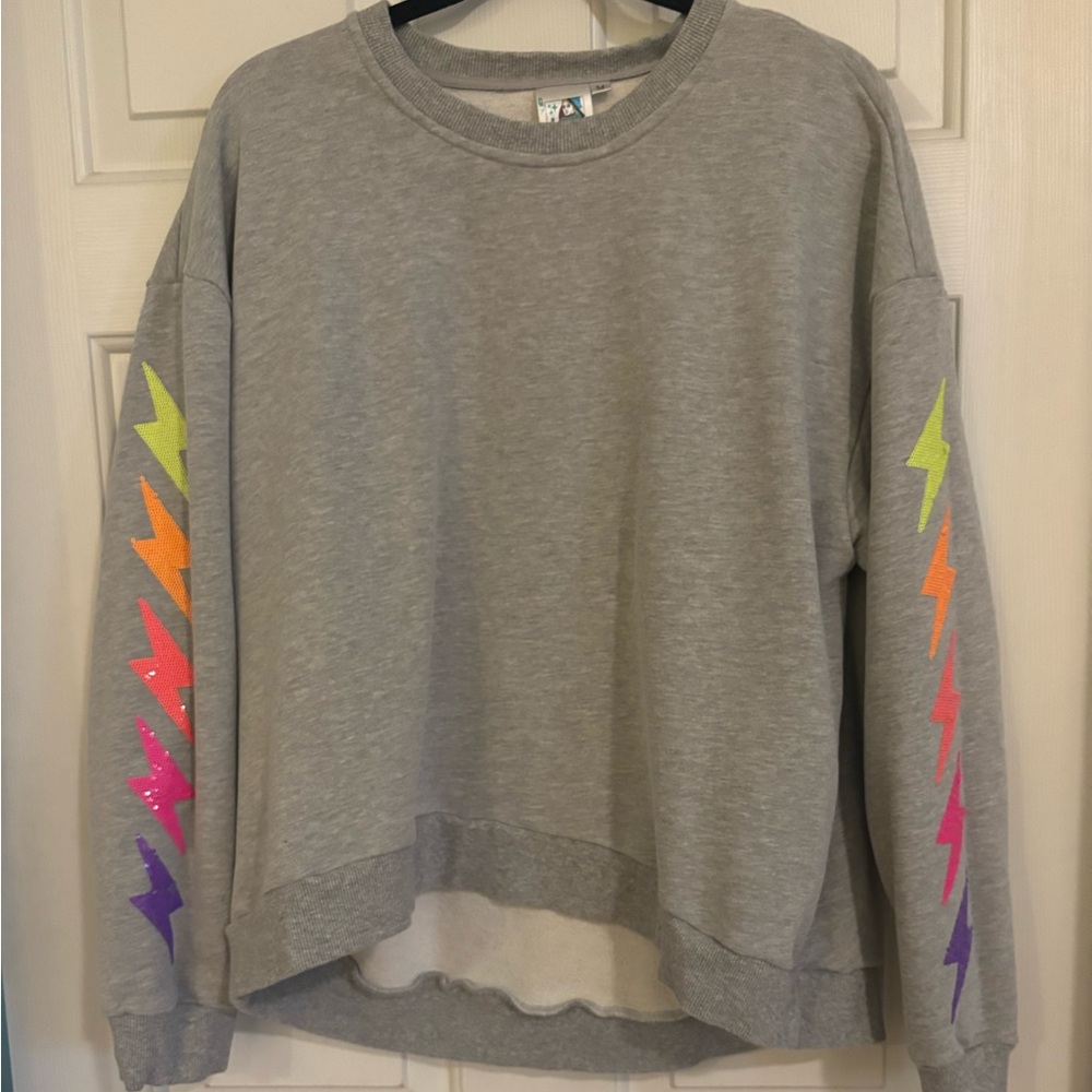 QOS Grey Lighting bolt sweatshirt. EUC Size Medium